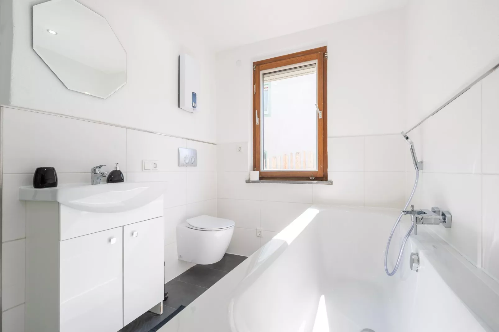 Ferienhaus Karima-Bathroom