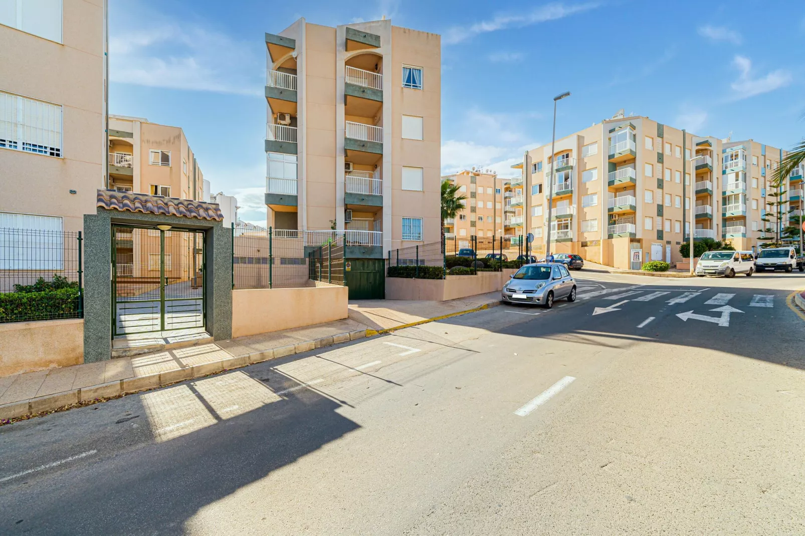 Los Leandros-Exterior summer