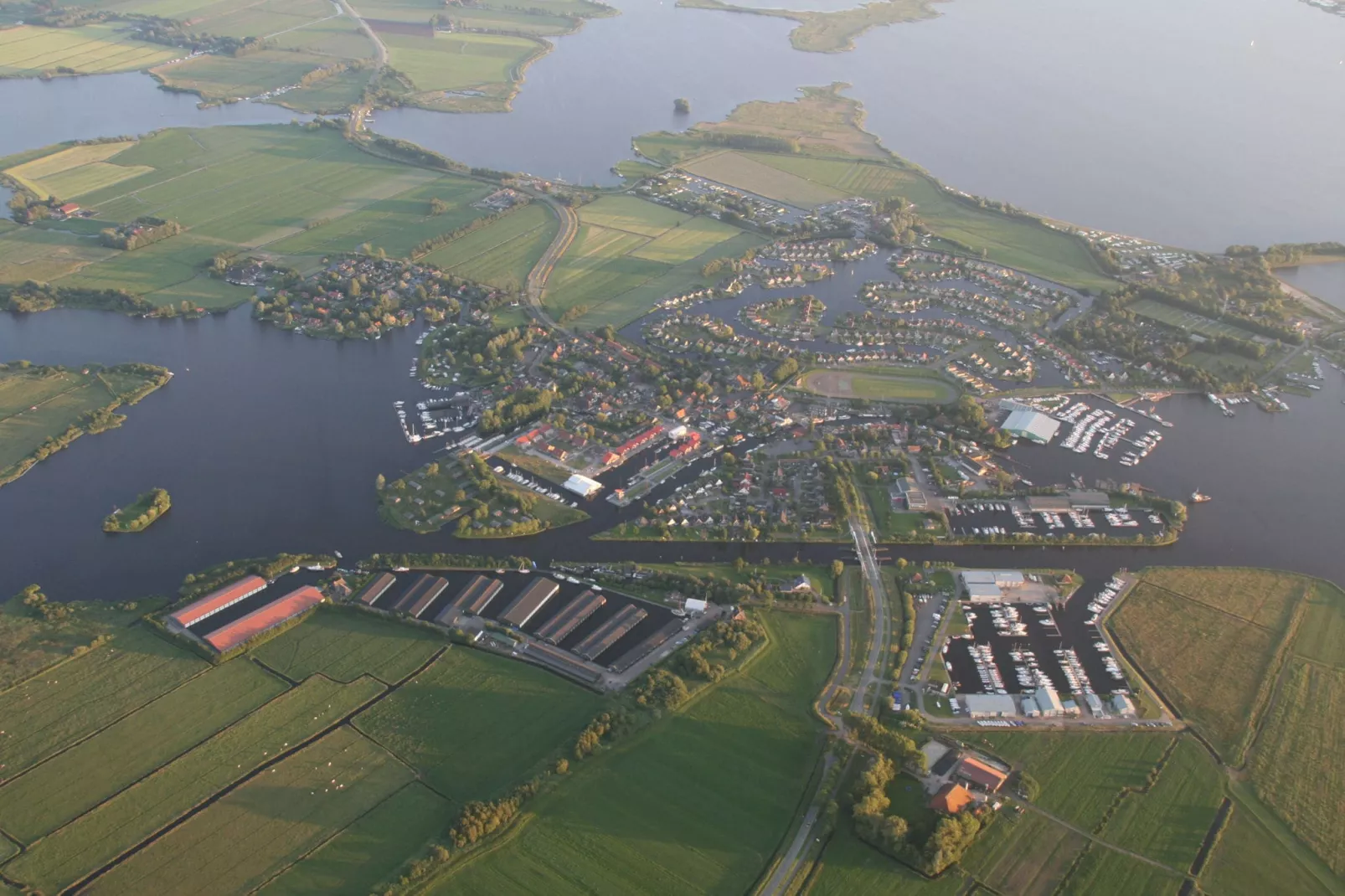 Havenresort Terherne 1-Exterior summer