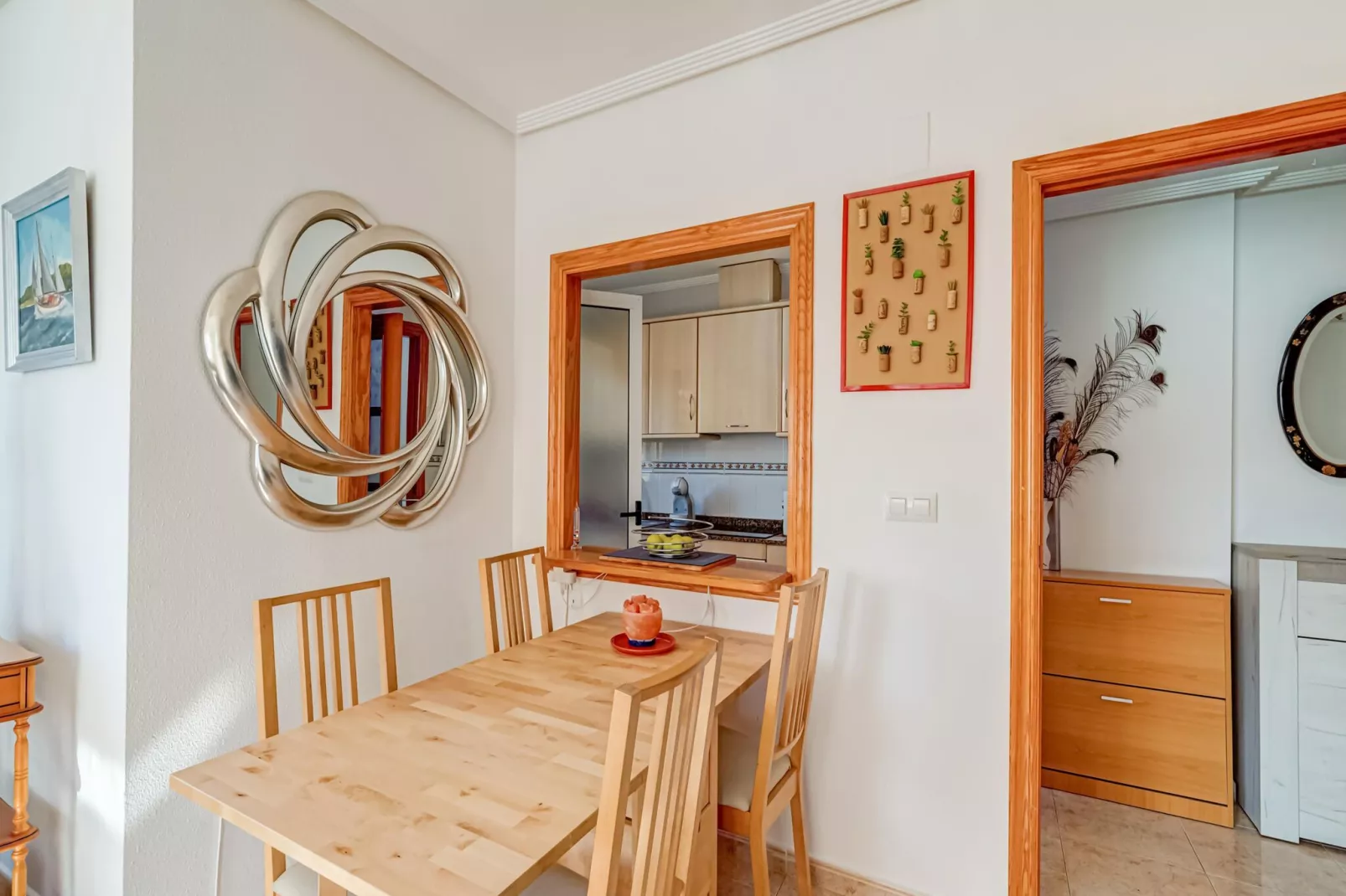 Los Leandros-Dining room