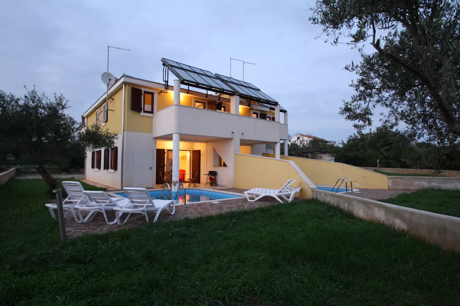 Holiday Home  Rosie 1-Schwimmbad