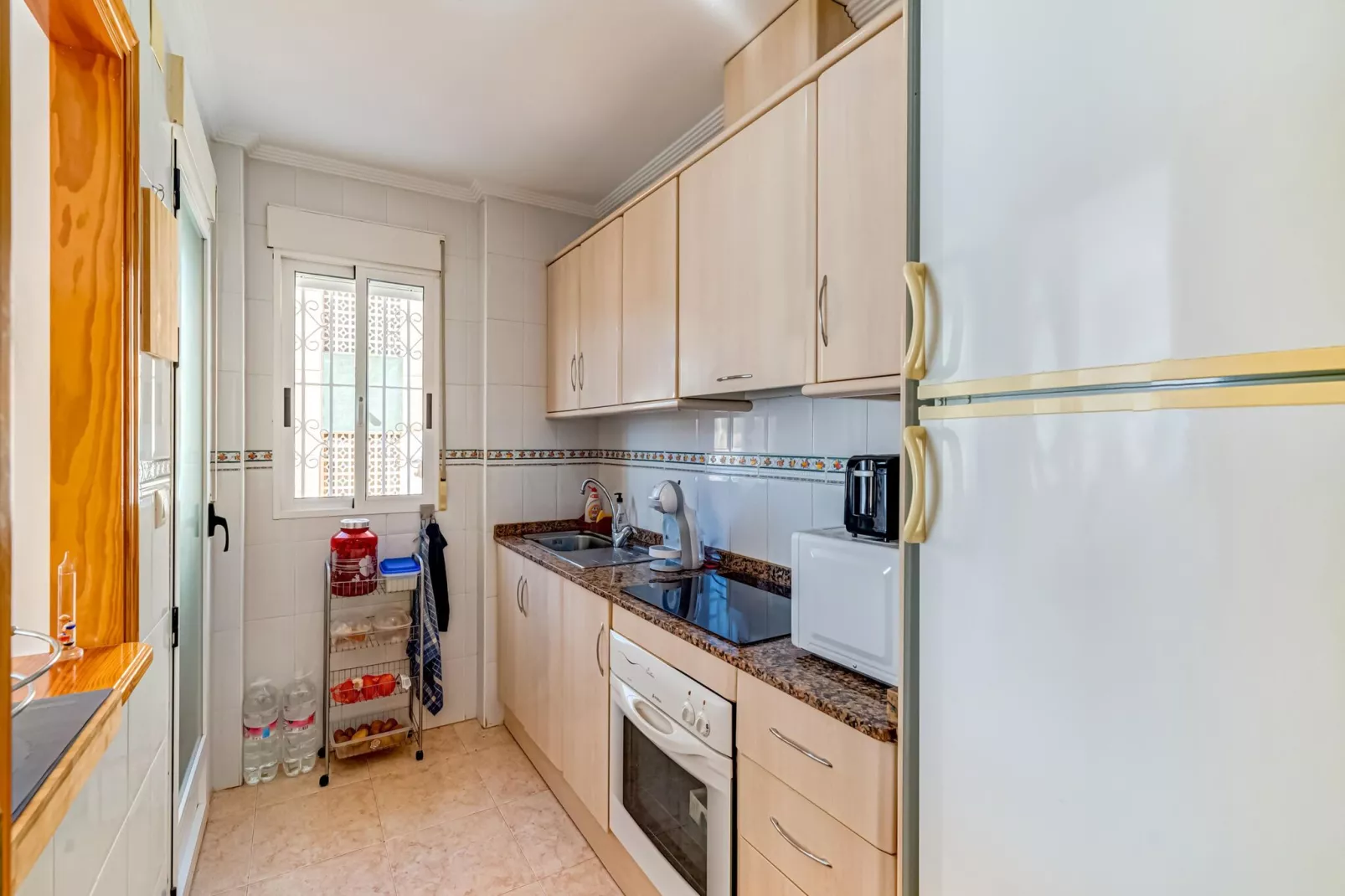 Los Leandros-Kitchen