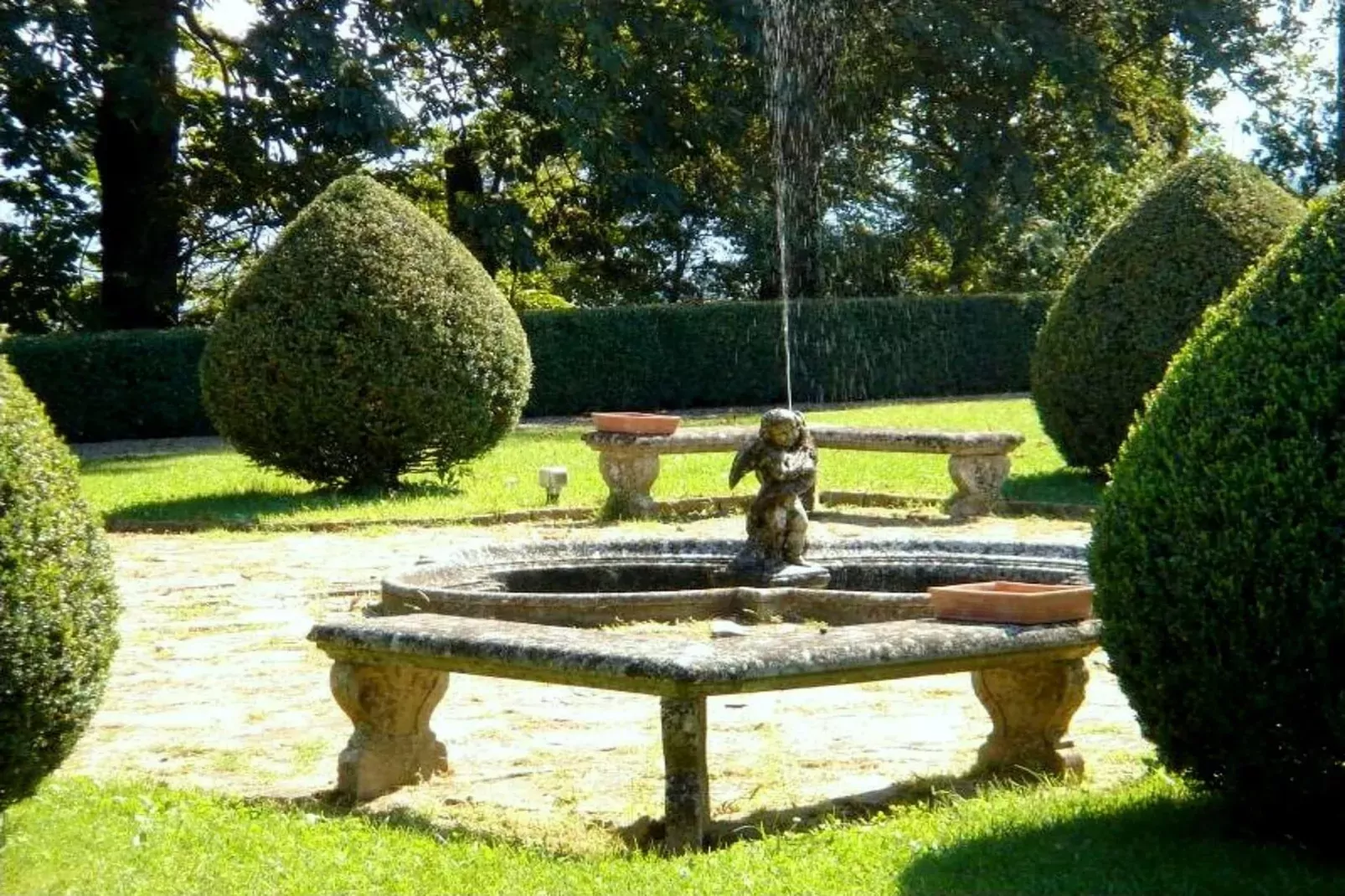 Castello Grimalda - Le Torrette-Gardens summer