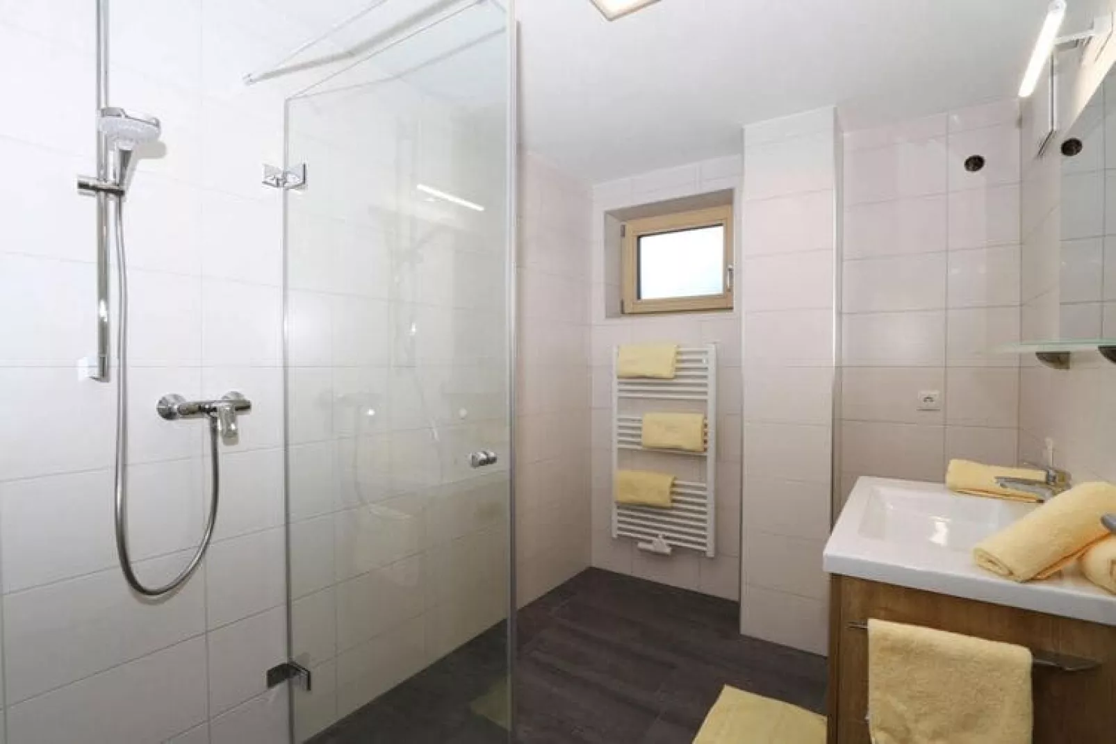 Ferienhaus Sturmer-Bathroom