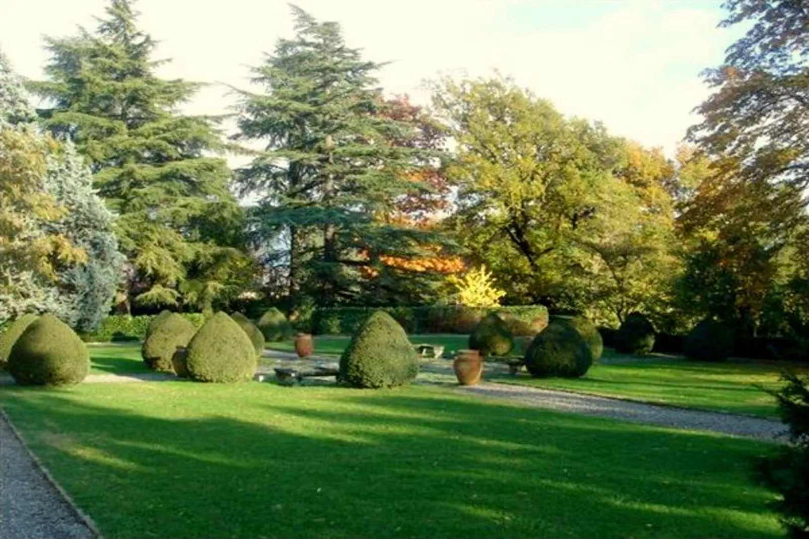 Castello Grimalda - Le Torrette-Gardens summer