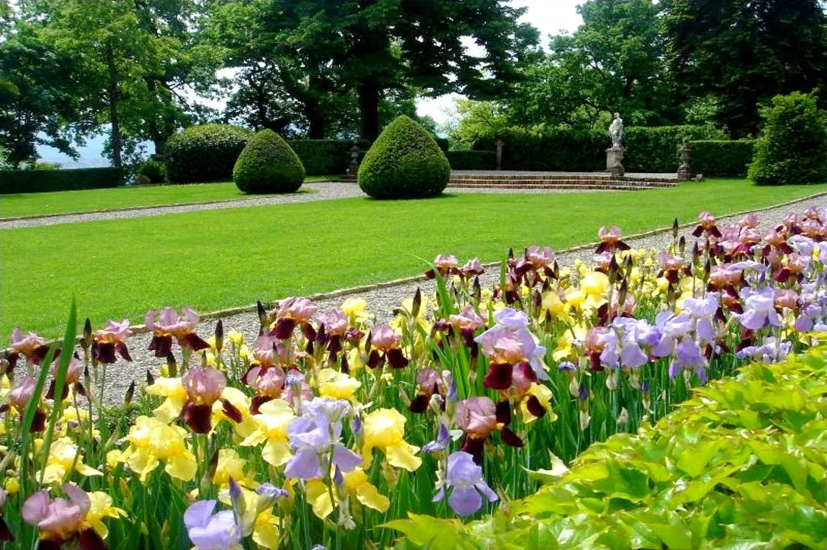 Castello Grimalda - Le Torrette-Gardens summer