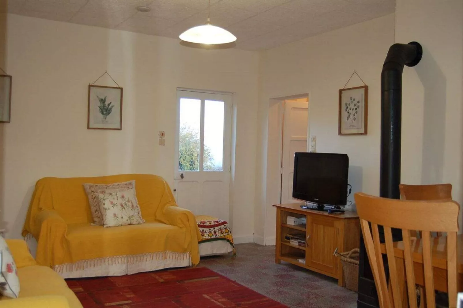 Gite Rozieres-Living room