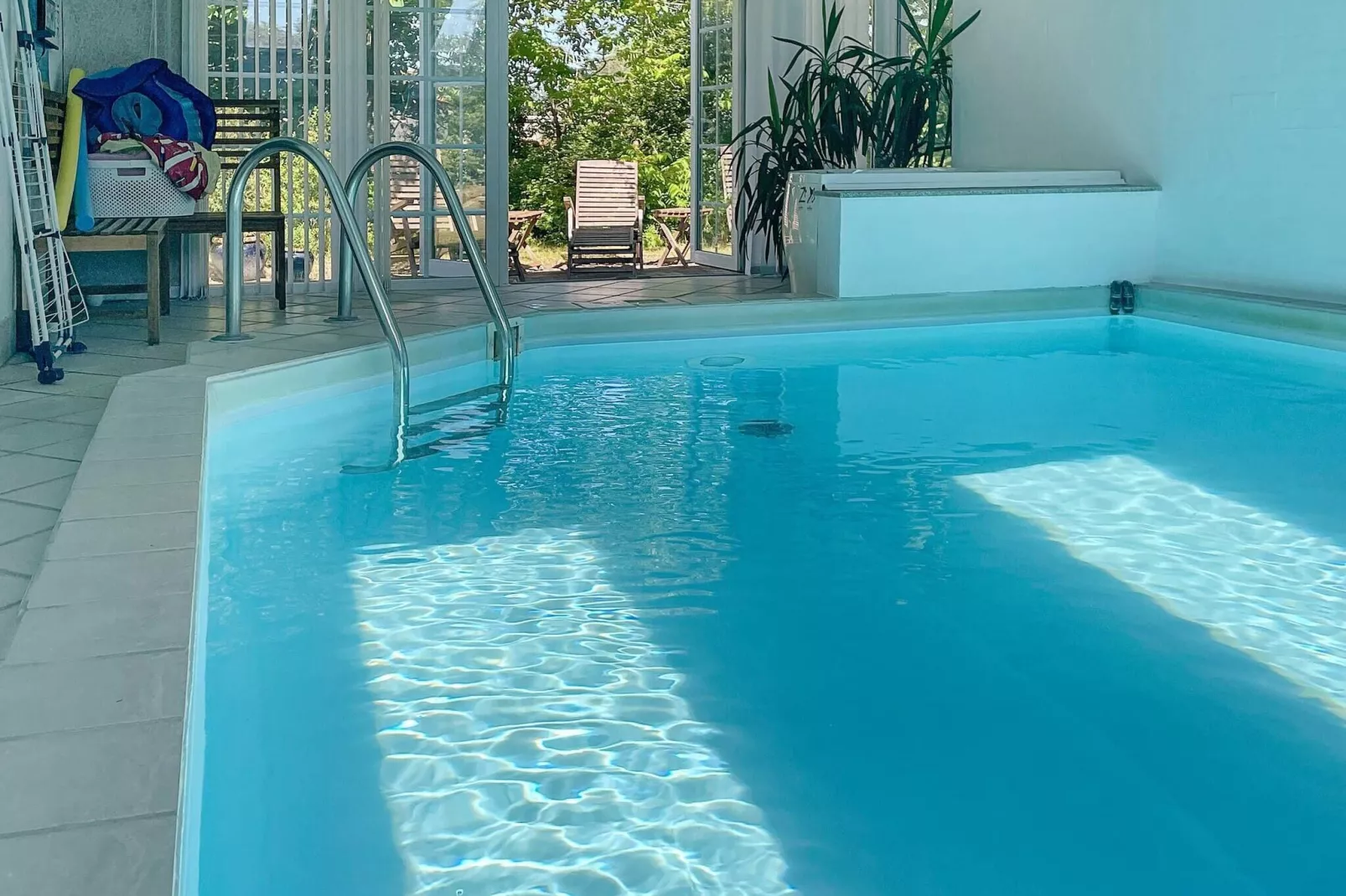 Ruhige Oase mit Pool -- By Traum Ferienwohnungen-Schwimmbad