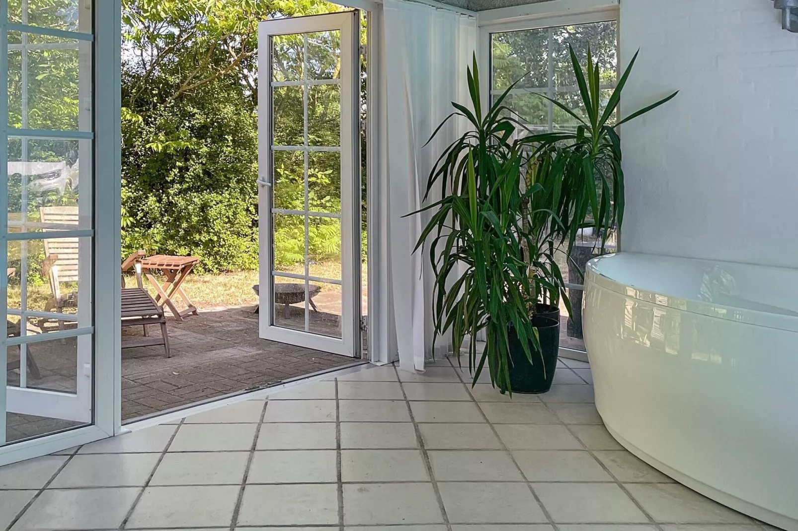 Ruhige Oase mit Pool -- By Traum Ferienwohnungen-Wellnessbereich