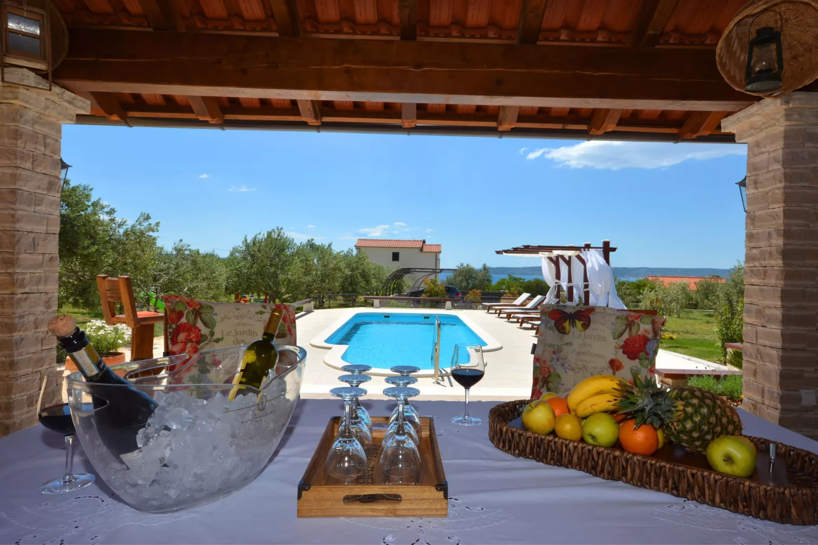 Villa Oliva-Gardens summer