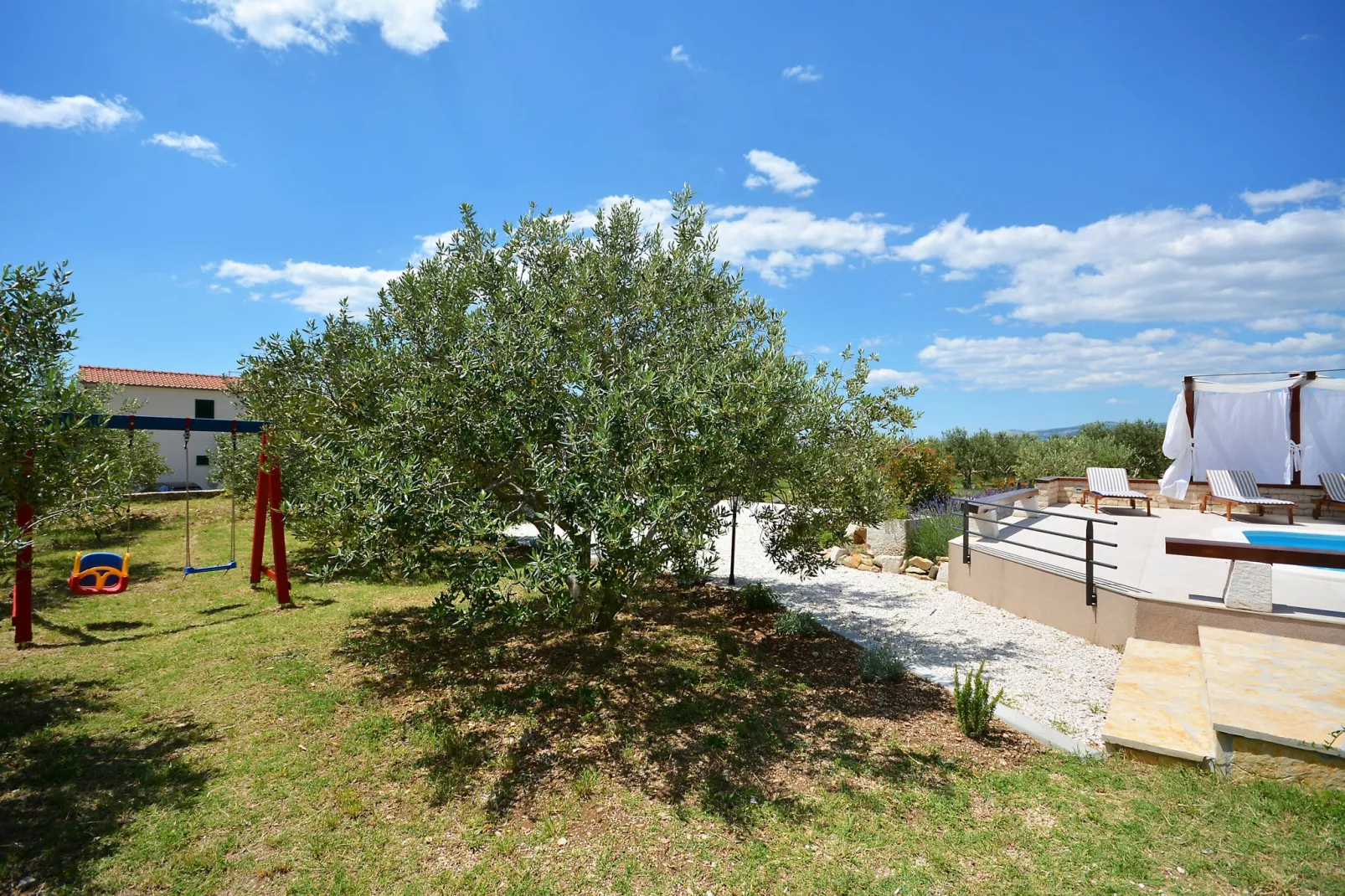 Villa Oliva-Gardens summer