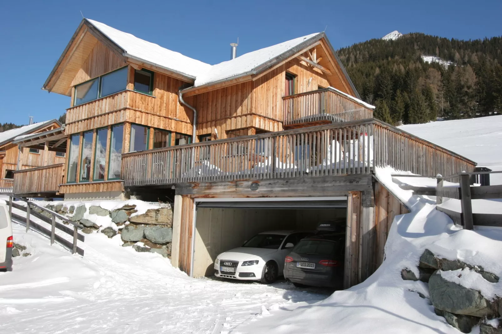 Tauern Chalet-Exterior winter