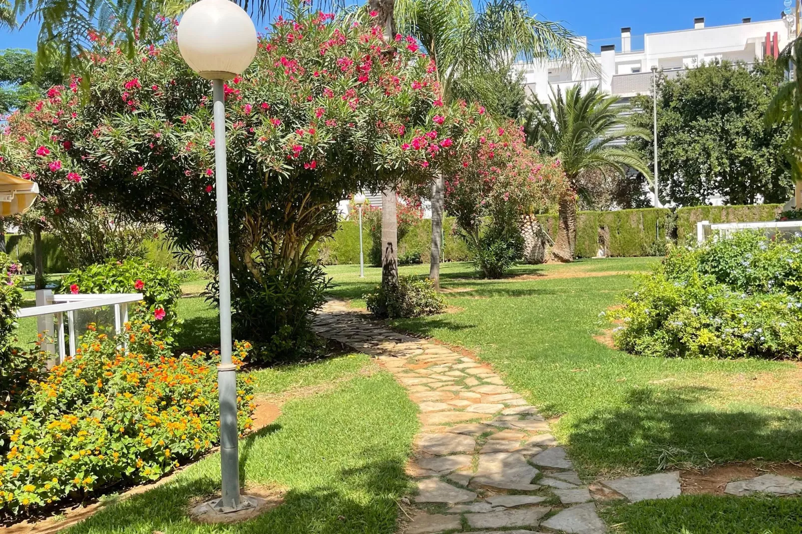 Apartment La Riviera-Jardin d'été