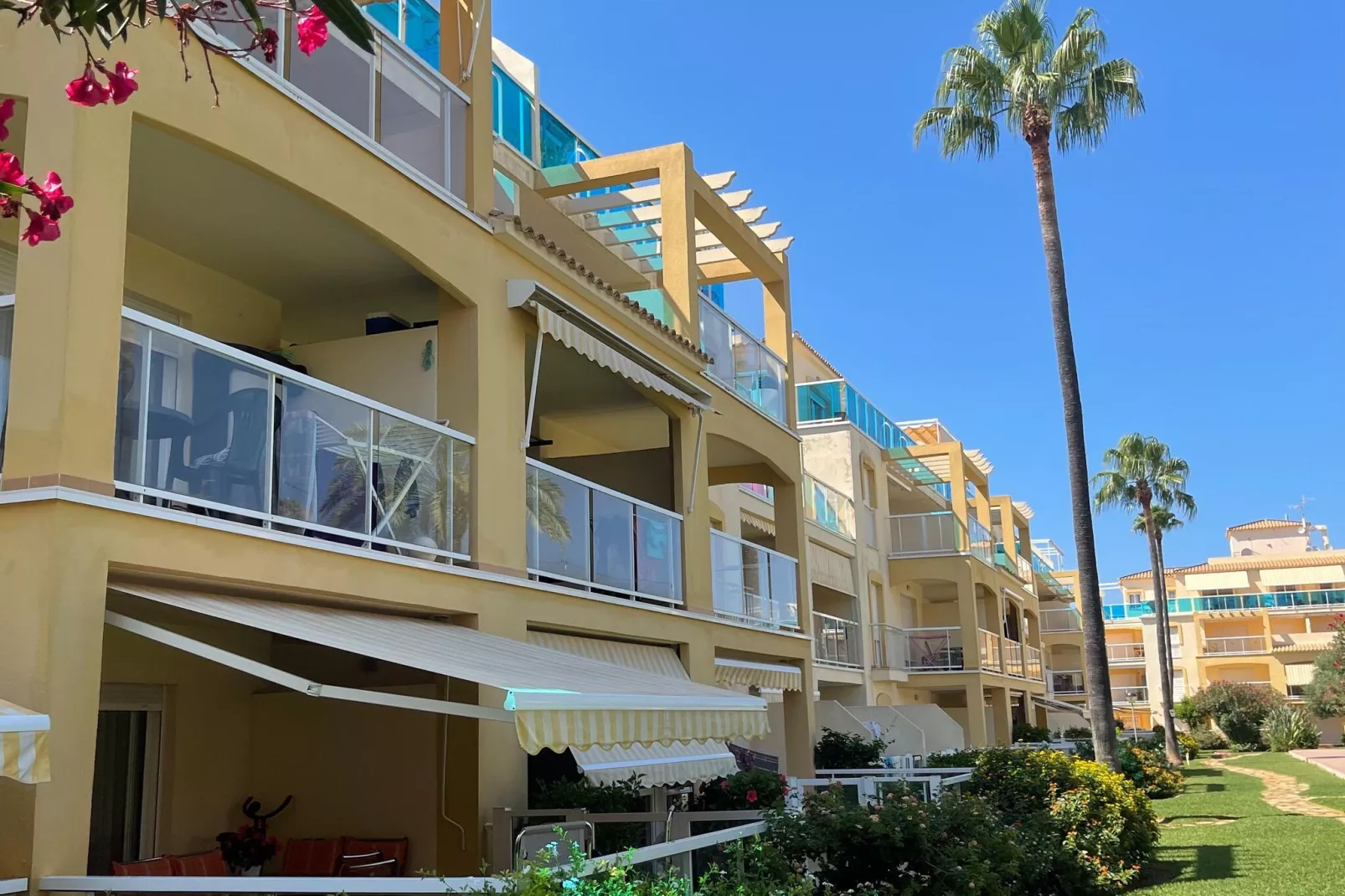Apartment La Riviera-Extérieur été