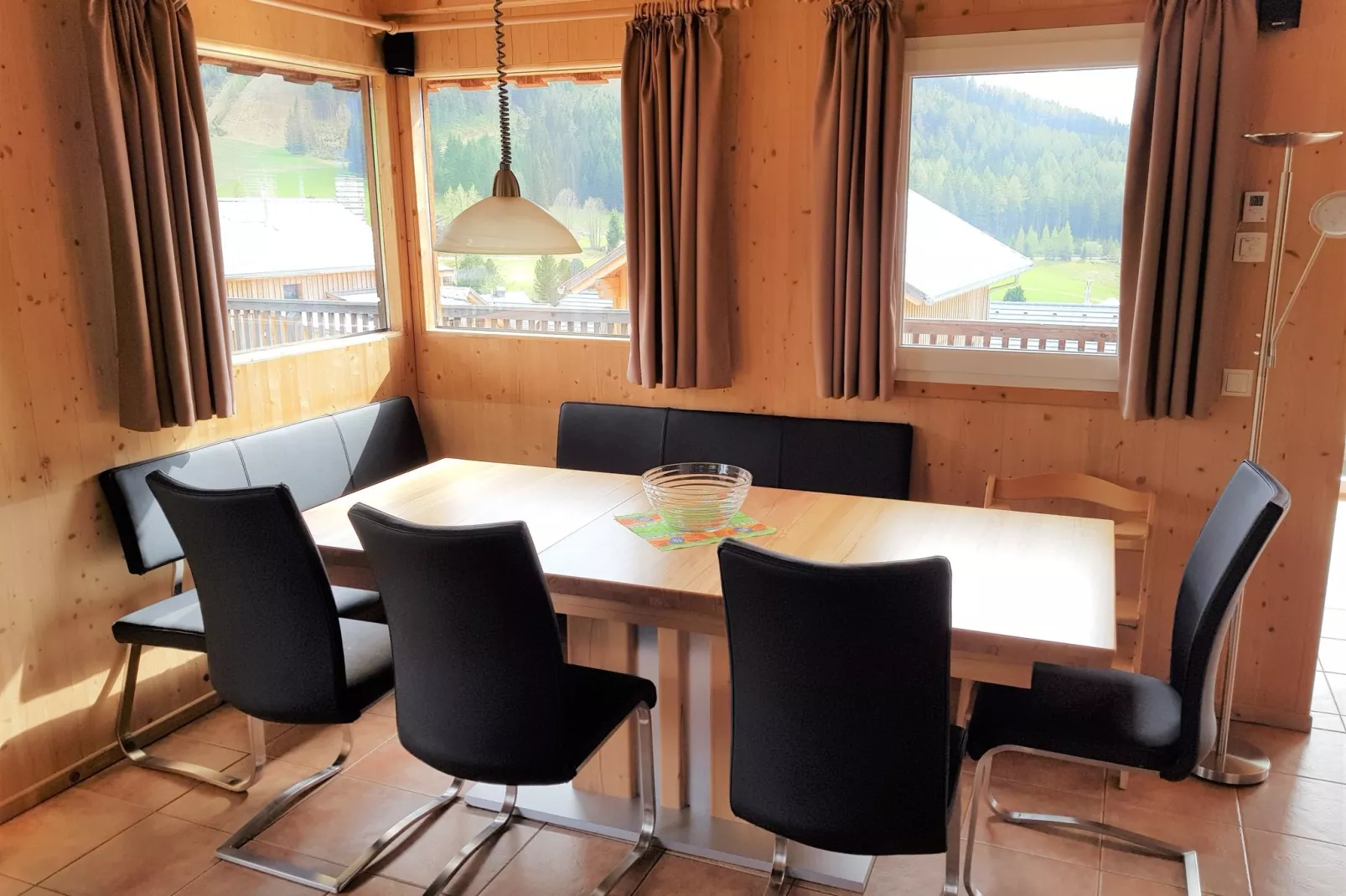 Tauern Chalet-Dining room