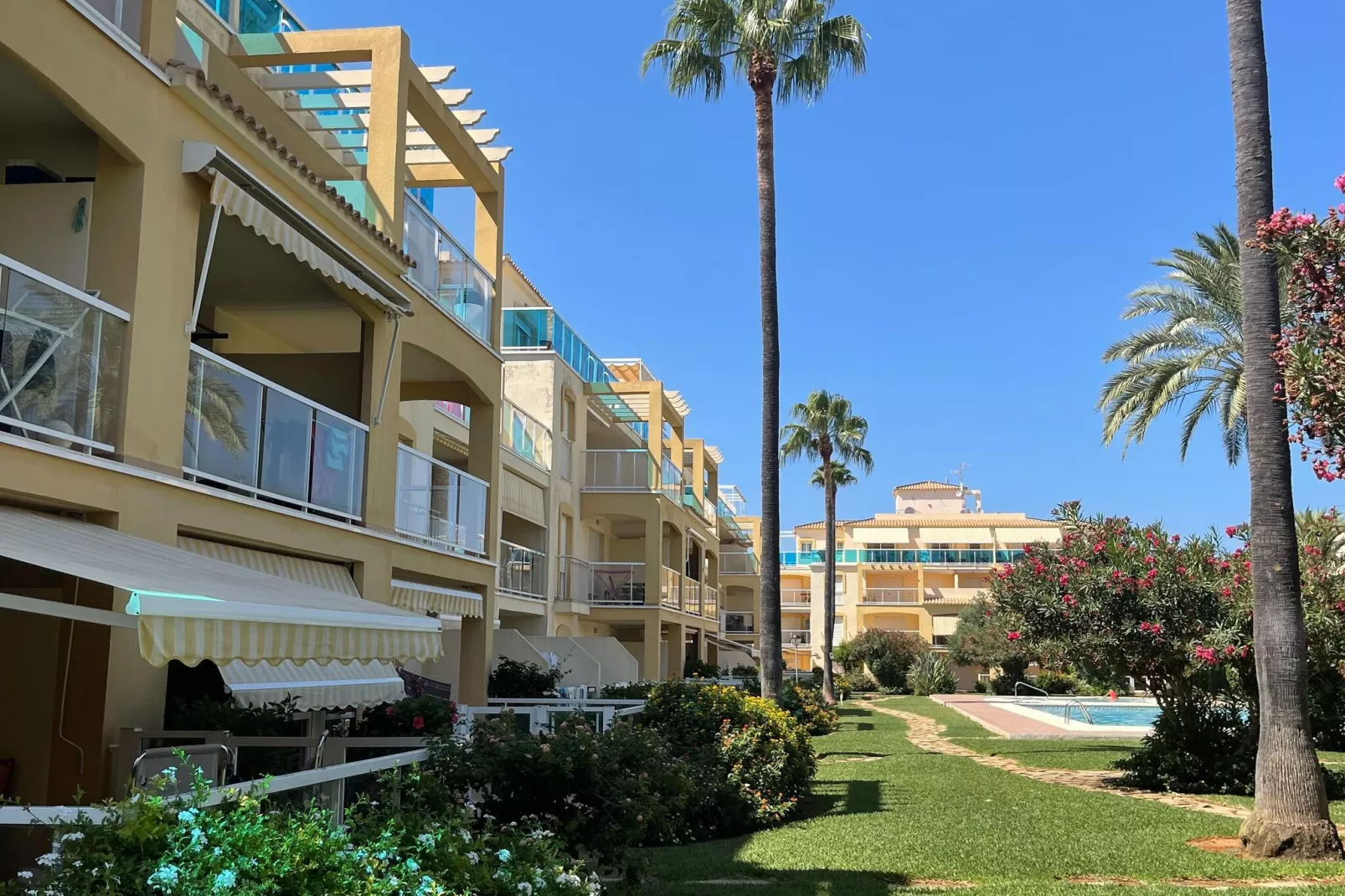 Apartment La Riviera-Extérieur été