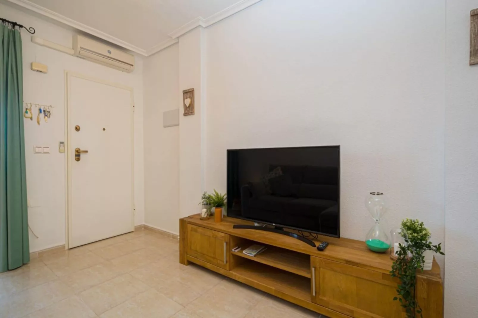 Picasso-Living room