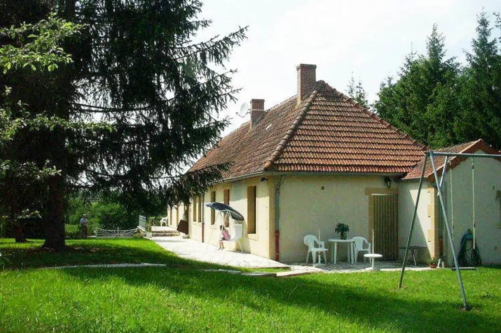 Maison de vacances -   VIEURE-Exterior summer