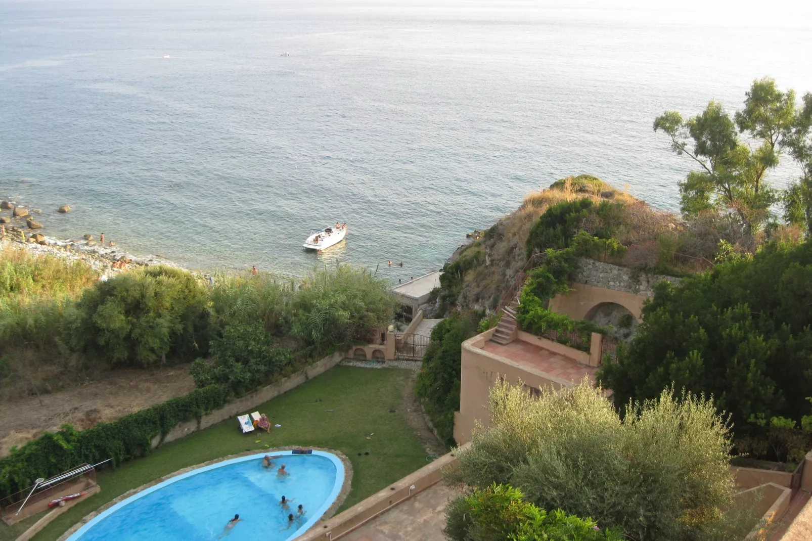 Limoni-Pool