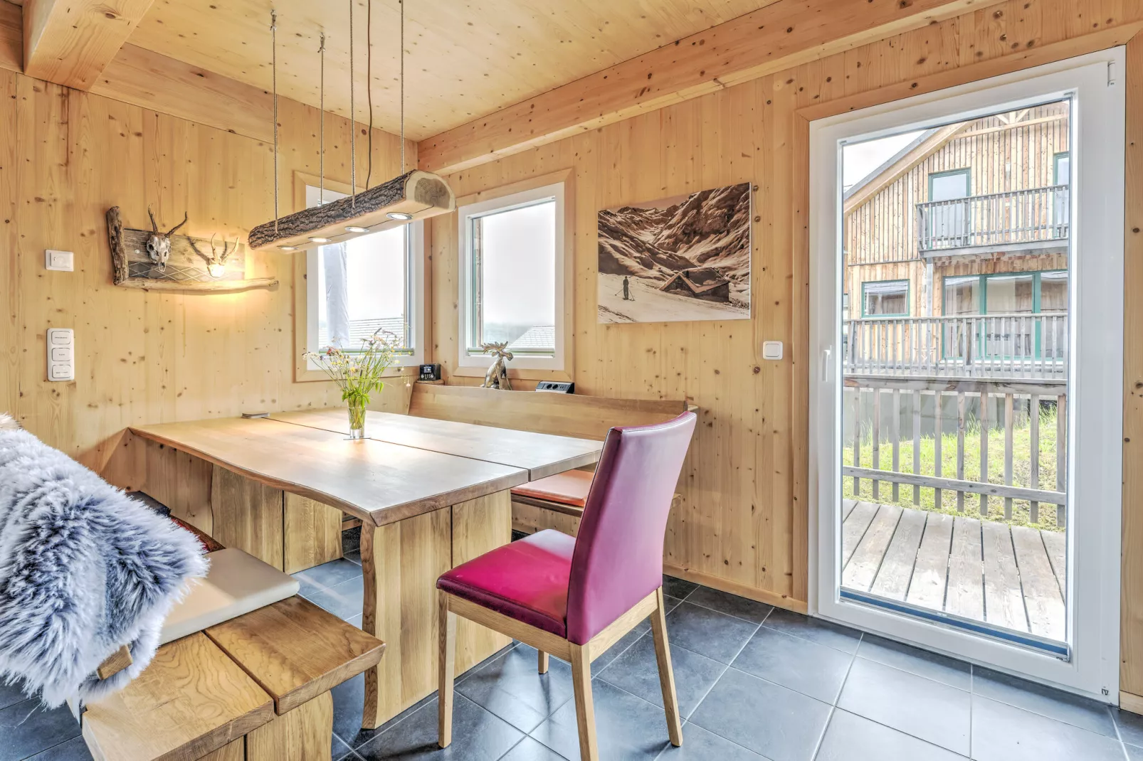 Chalet Zwoade Hoamad-Dining room