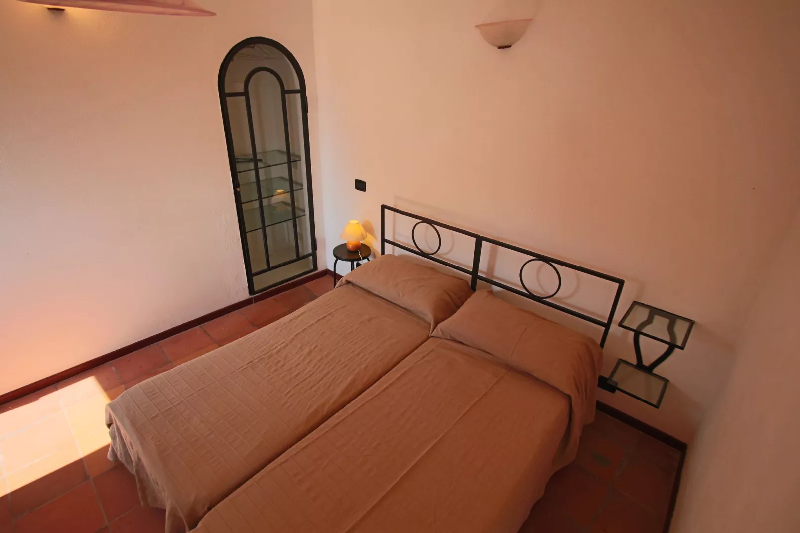 Limoni-Bedroom