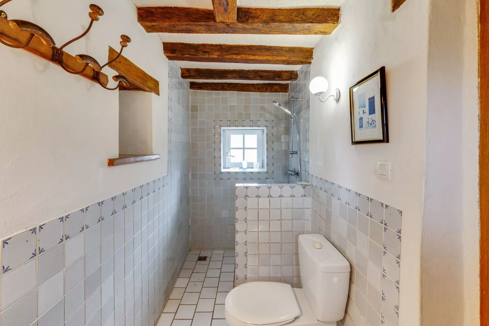 Maison de vacances St Laurent des Mortiers-Badezimmer