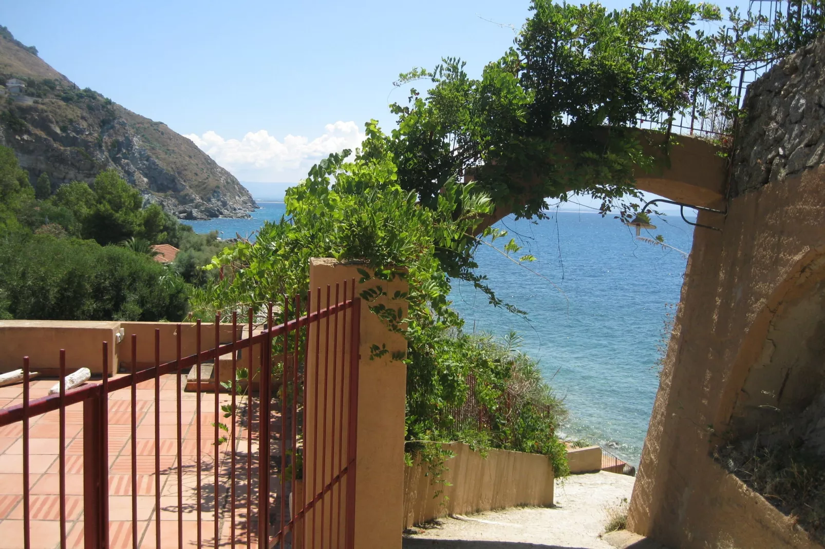 Limoni-View summer
