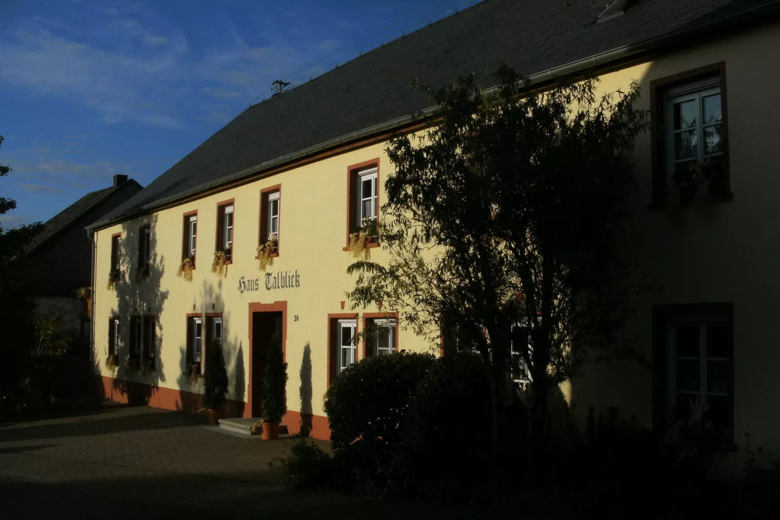 Talblick-Exterior in summer