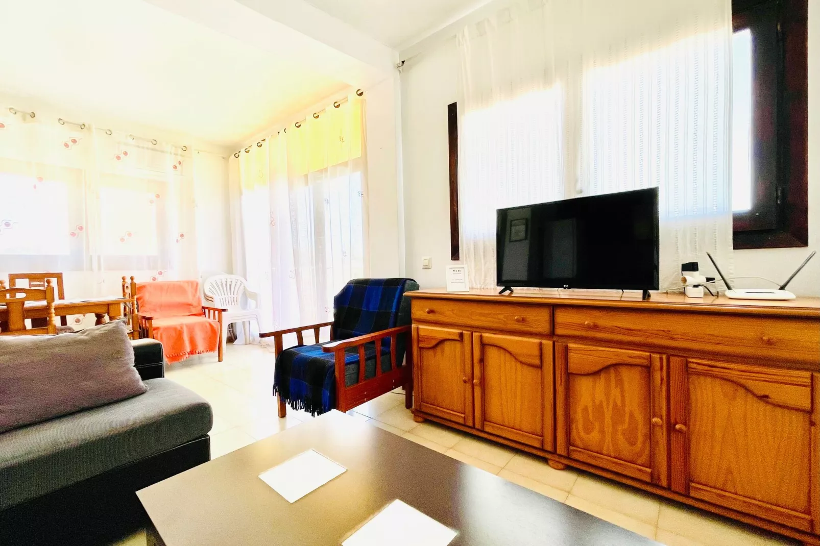 Concordia 104-Living room