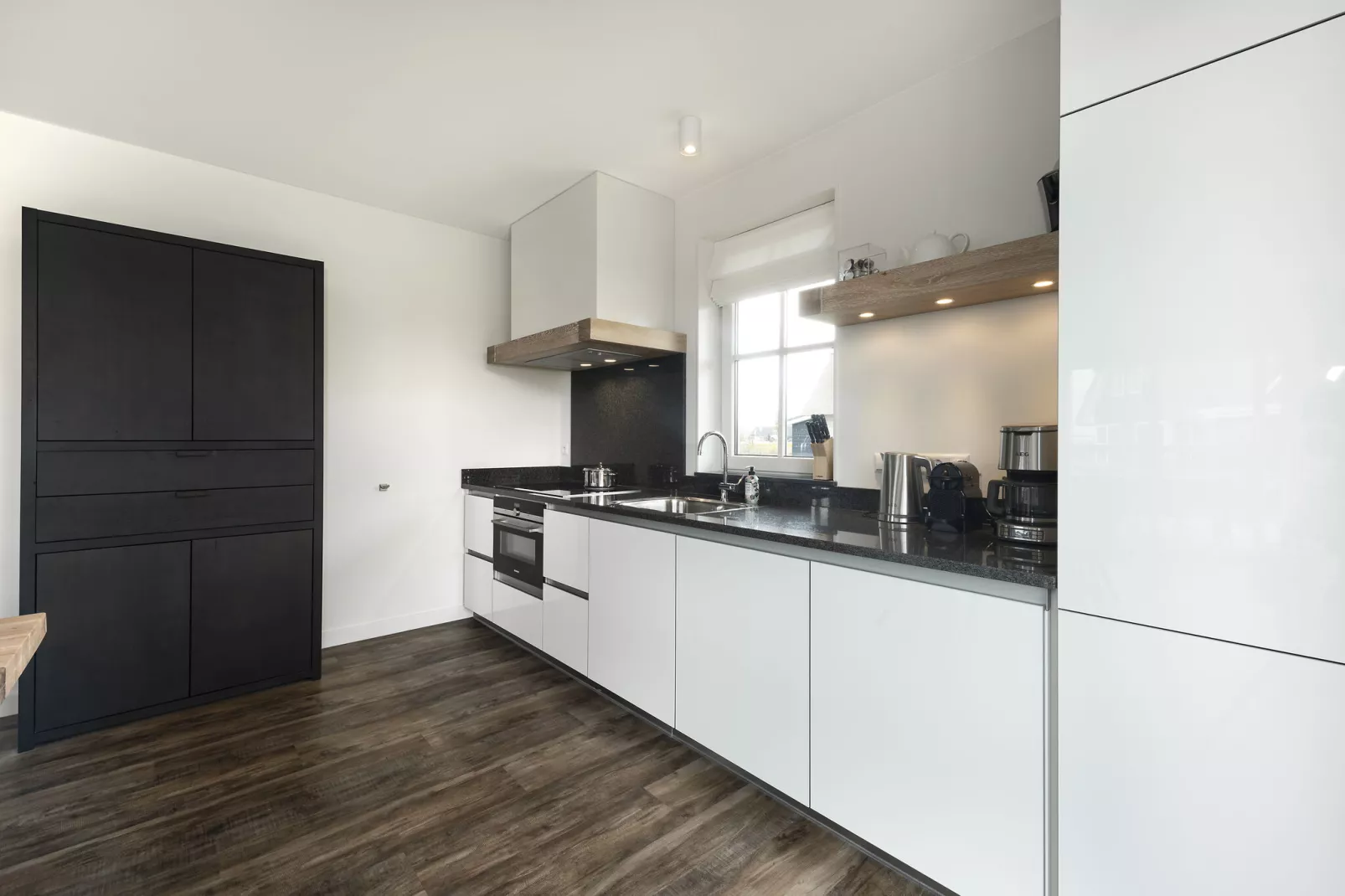 Friese Meren Villa's 2-Kitchen