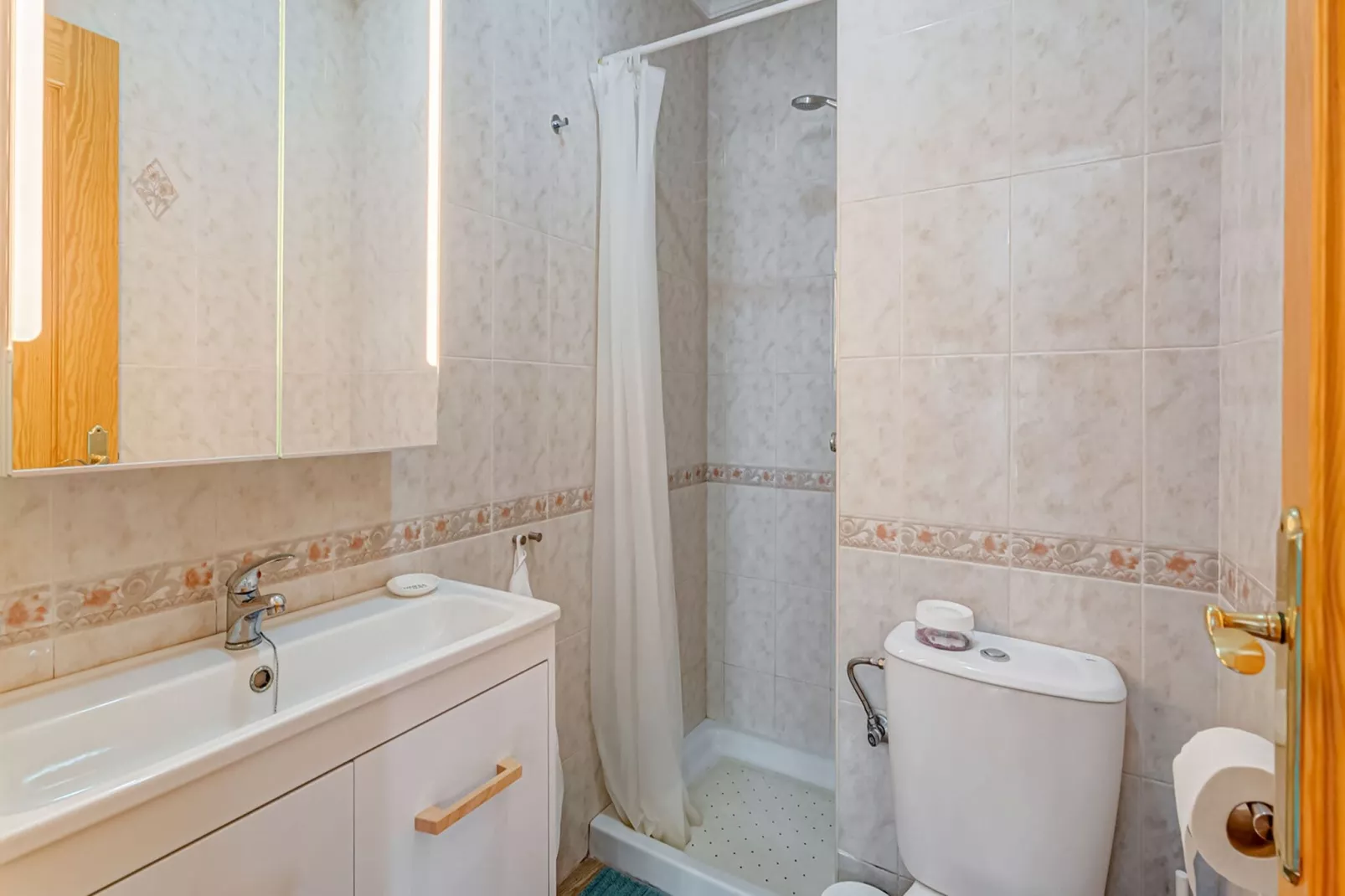 Casa de Colón-Bathroom