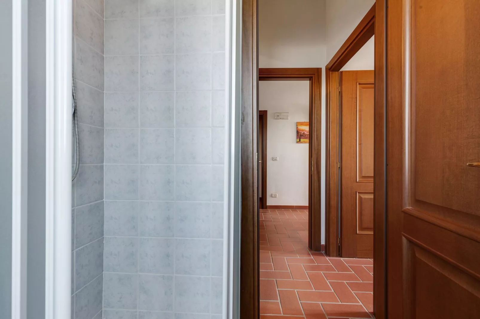 Tilla-Bathroom