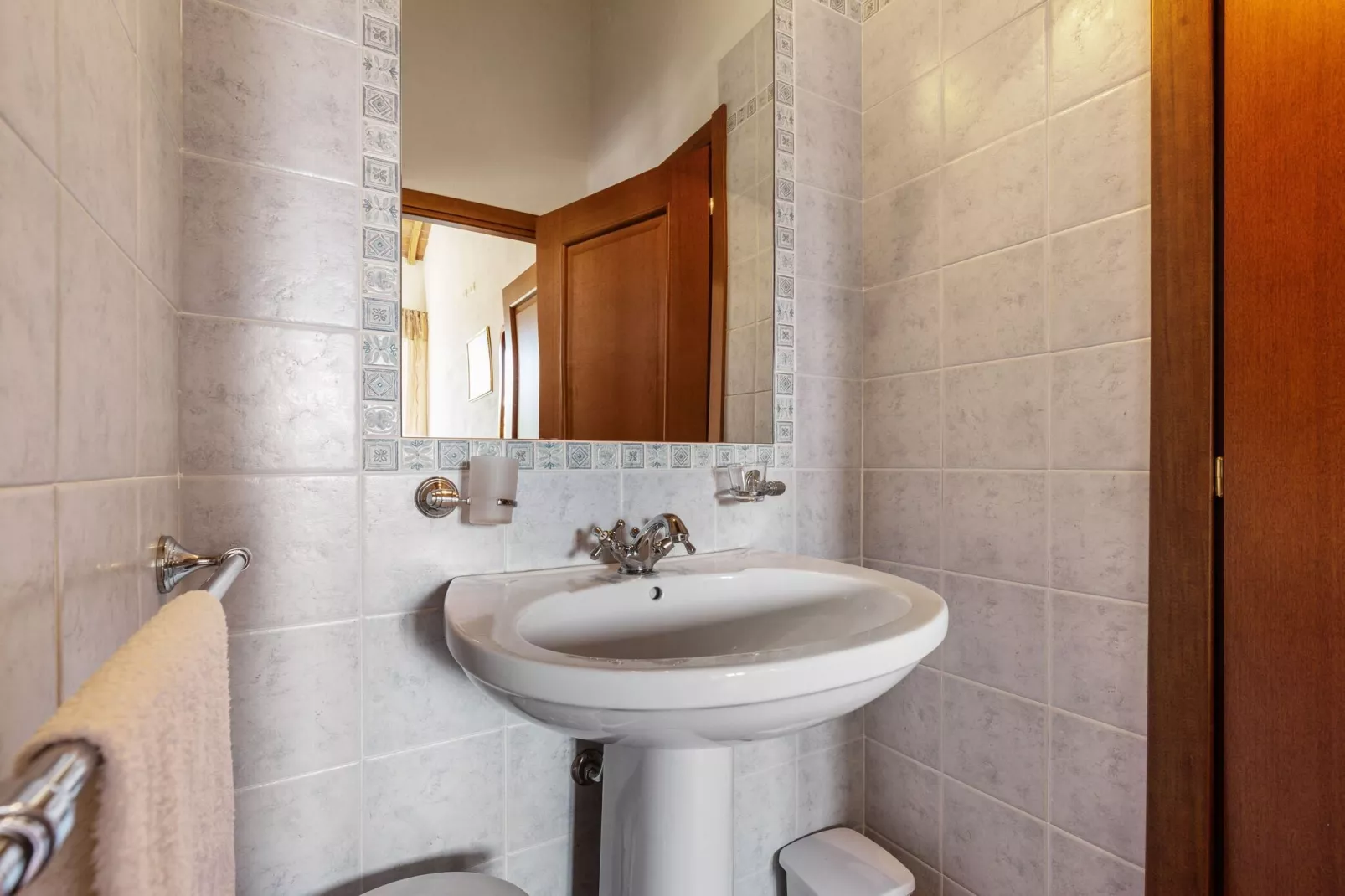 Tilla-Bathroom