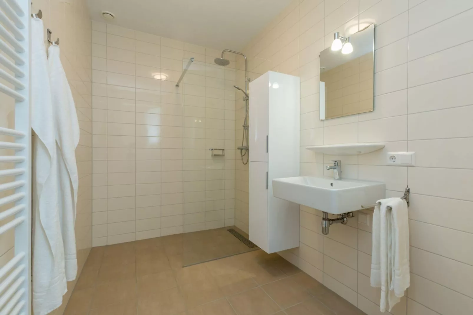 Aparthotel Zoutelande - 4 pers luxe appartement - huisdier-Bathroom