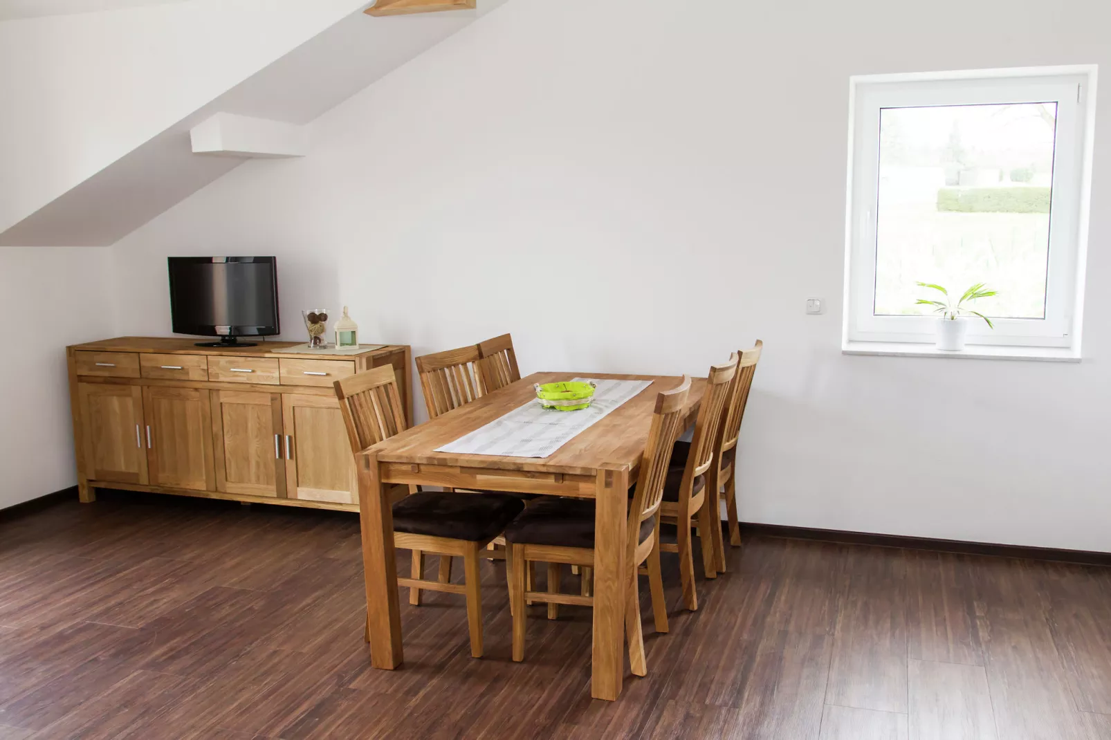 Maike OG-Dining room