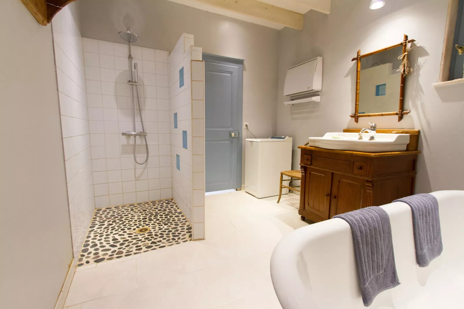 Maison de vacances - SEIGNEULLES-Salle de bain