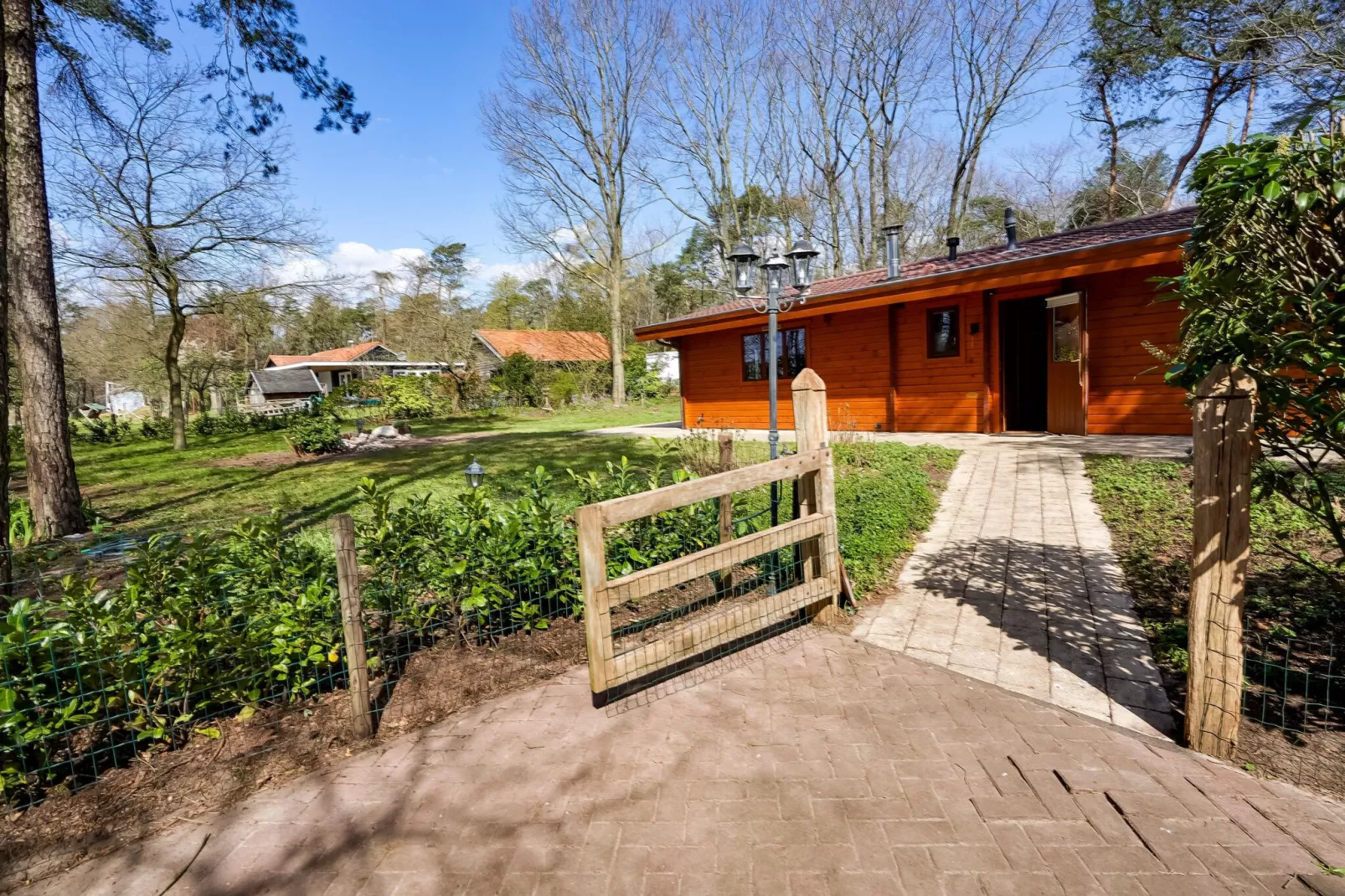 Finse Bungalow in Holten-Reception hall