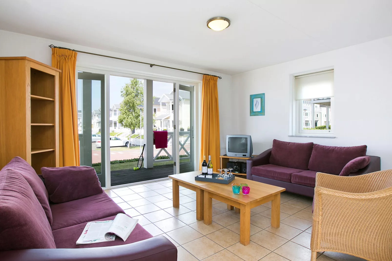 Cape Helius 3-Living room