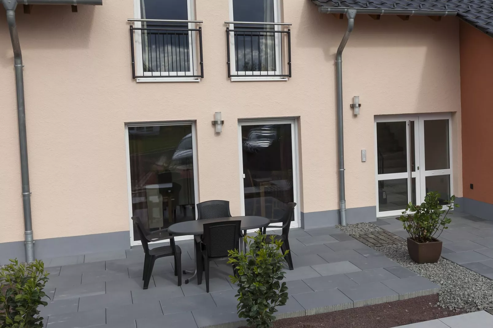 Antonius EG-Terrace balcony