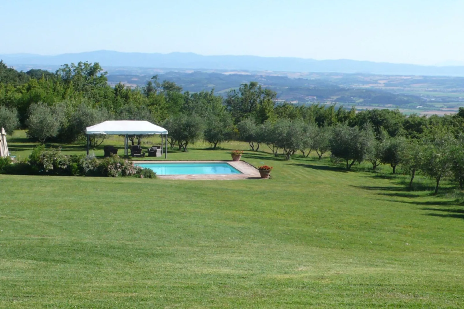 Villa La Felce-Exterior summer