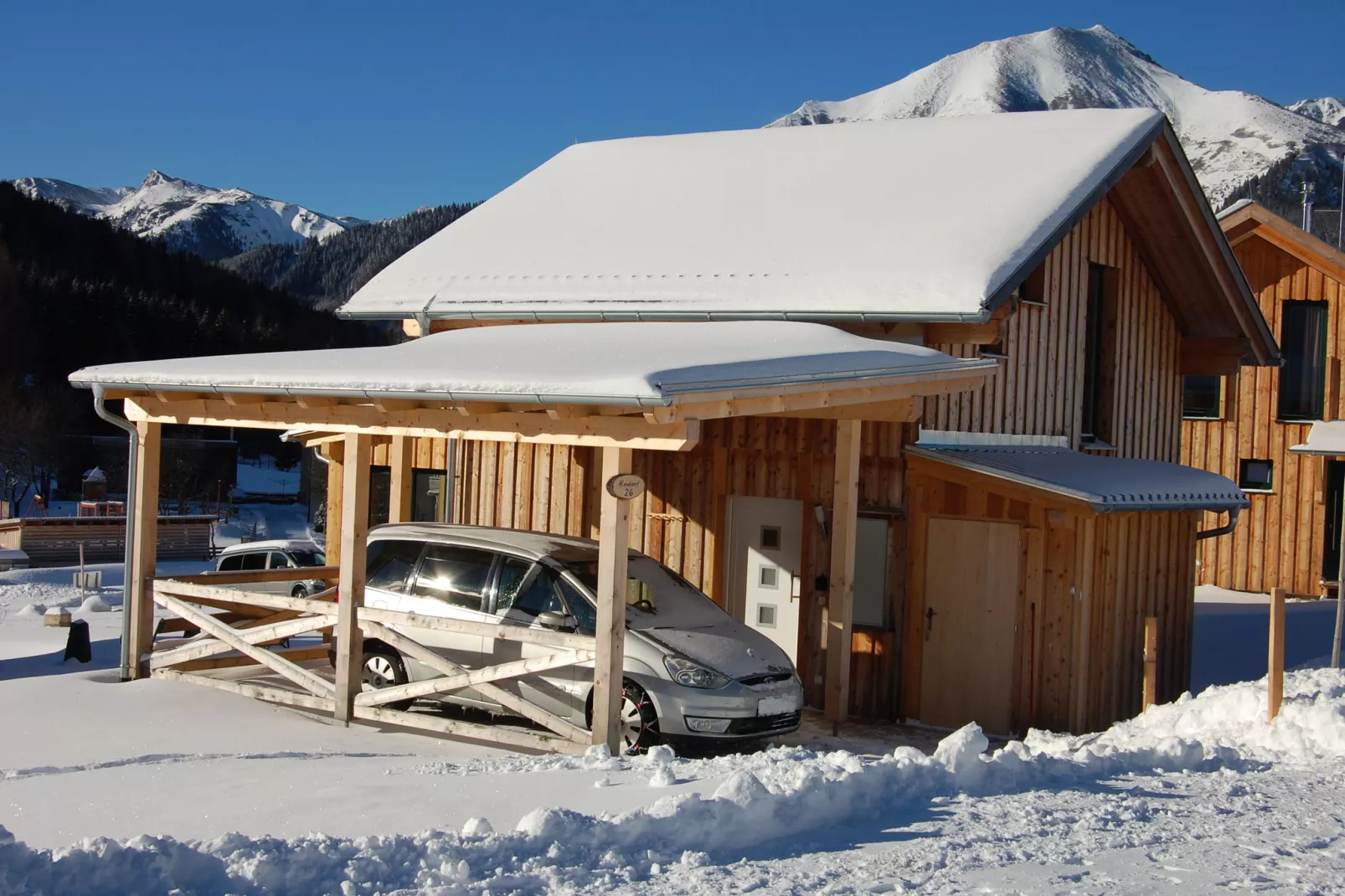 Chalet Sonnenschein-Exterior winter