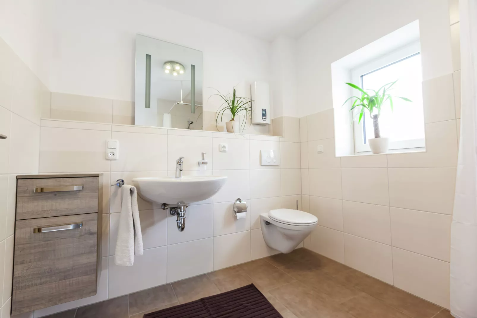 Antonius EG-Bathroom