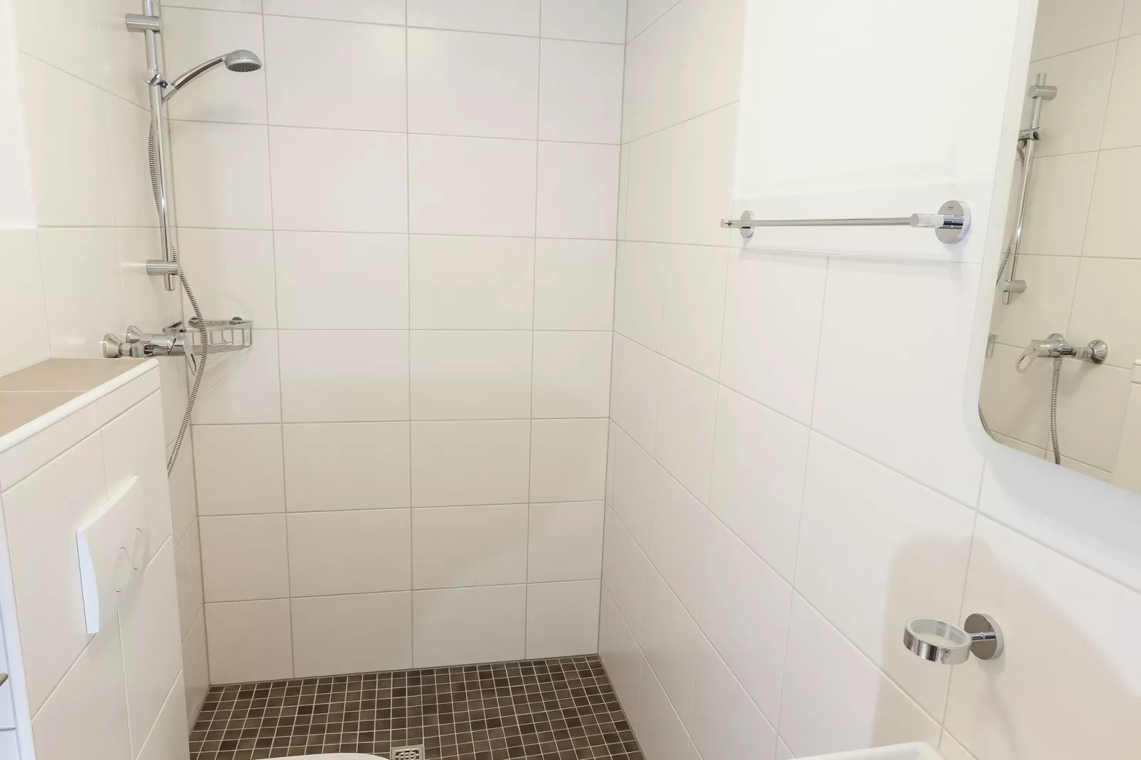 Antonius EG-Bathroom