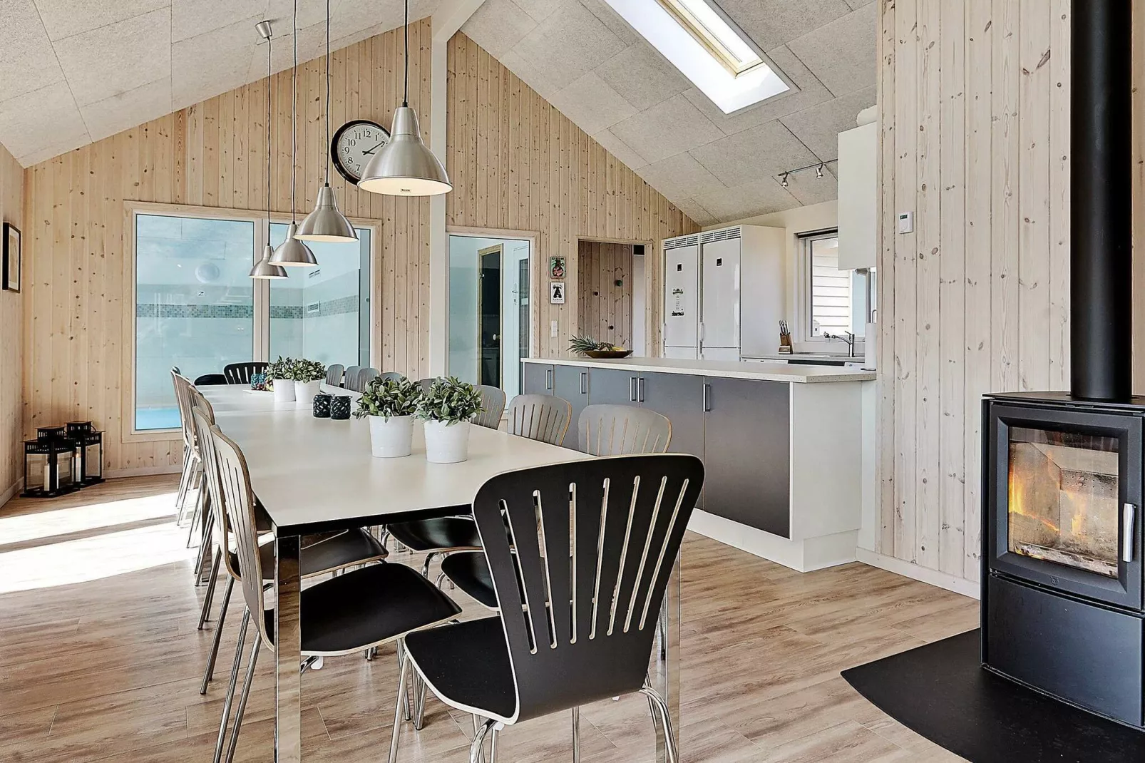 Luxury Pool Retreat by Sea - By Traum Ferienwohnungen-Indoor