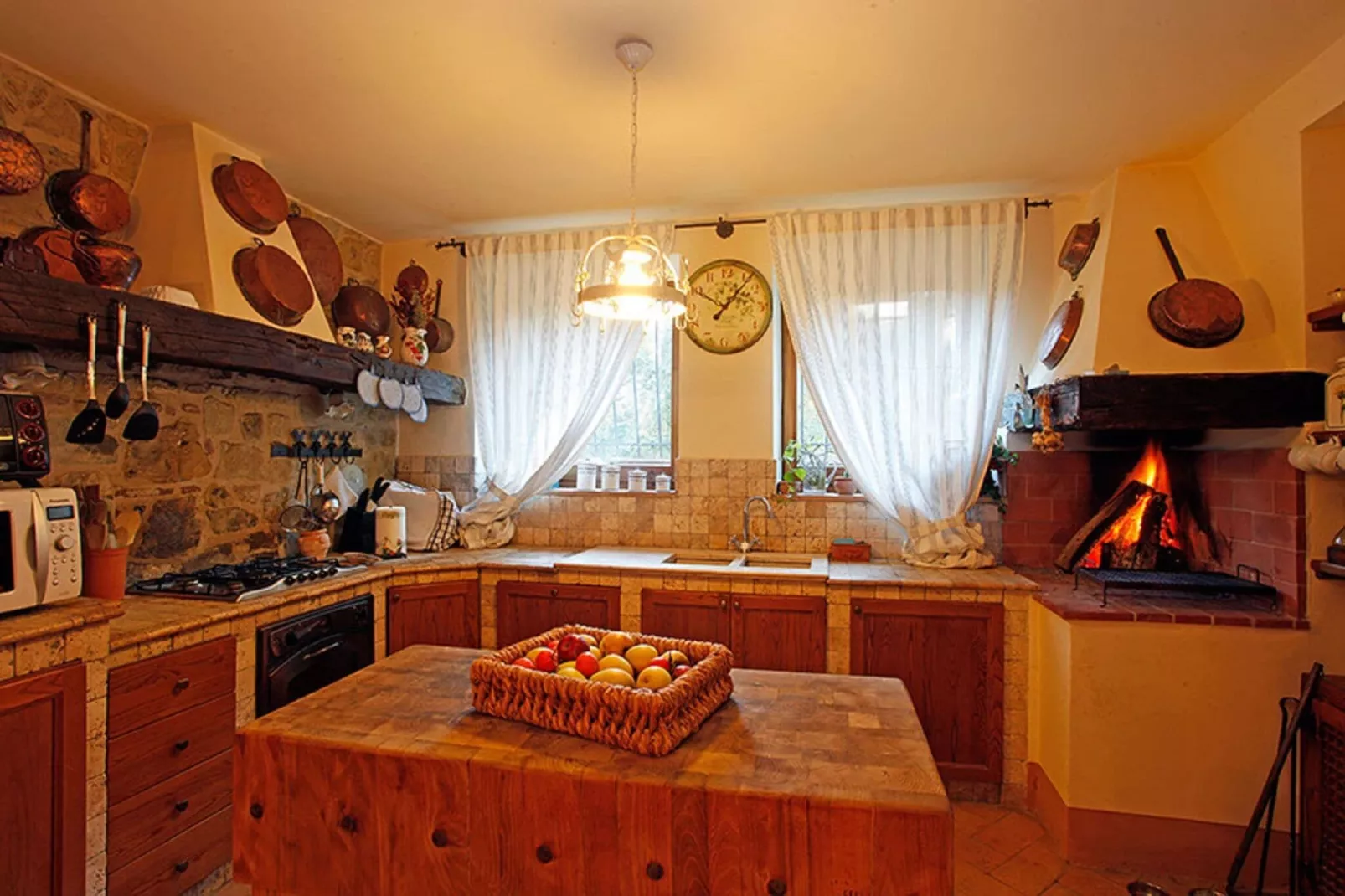 Villa La Felce-Kitchen