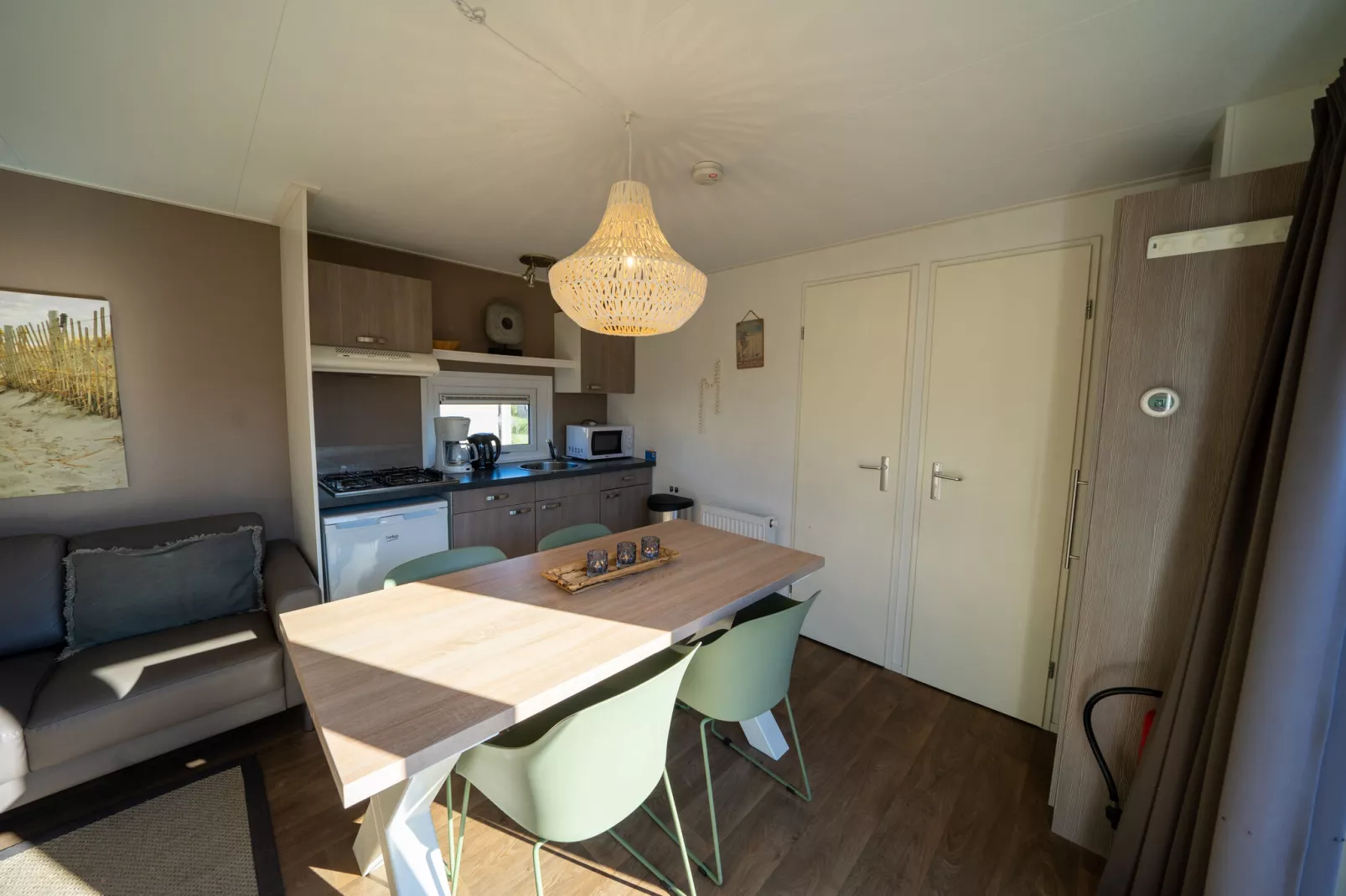 Resort Poort van Zeeland 11-Kitchen