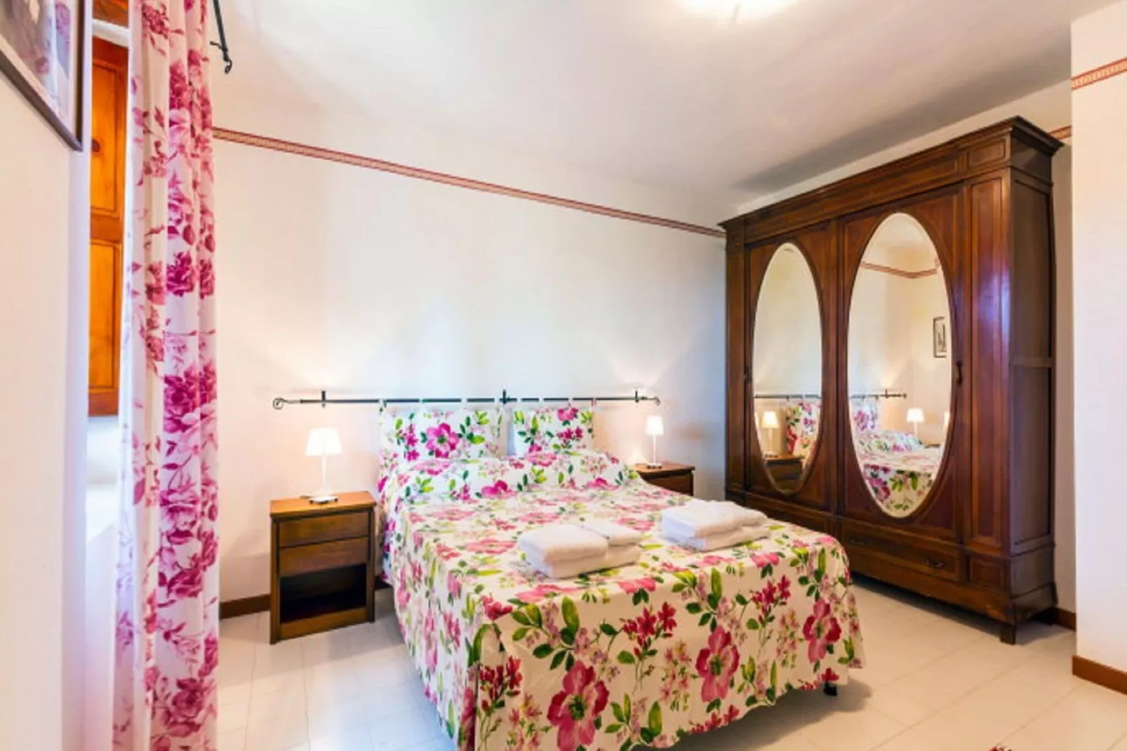 Nicolina-Bedroom