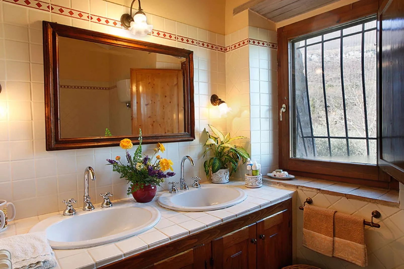 Villa La Felce-Bathroom