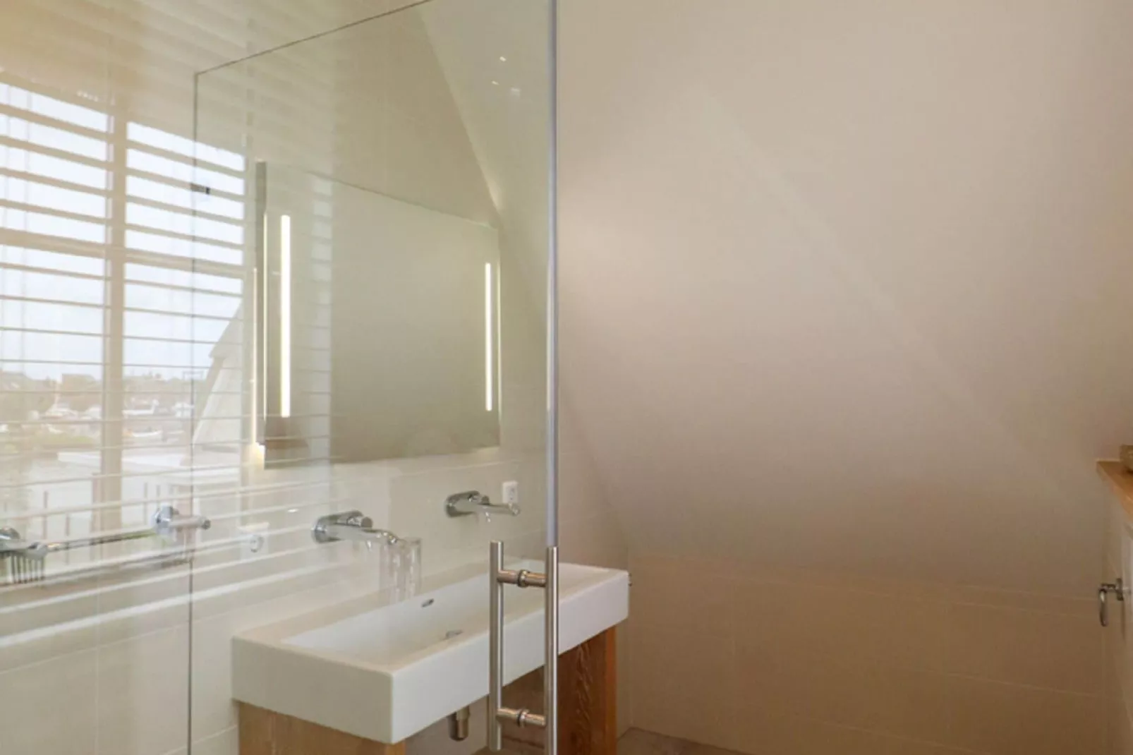Friese Meren Villa's 16-Bathroom