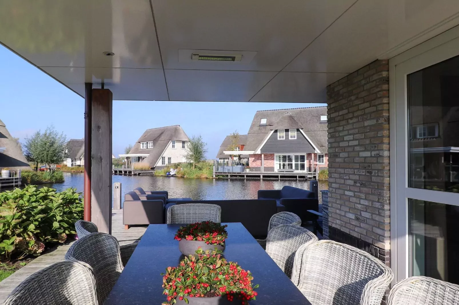 Friese Meren Villa's 16-Terrace balcony